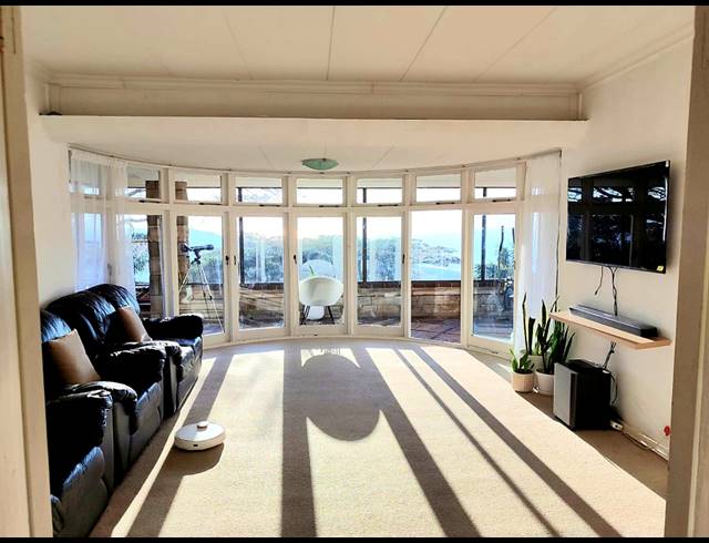 5 BEDROOM FREESTANDING FOR SALE IN FREELAND PARK